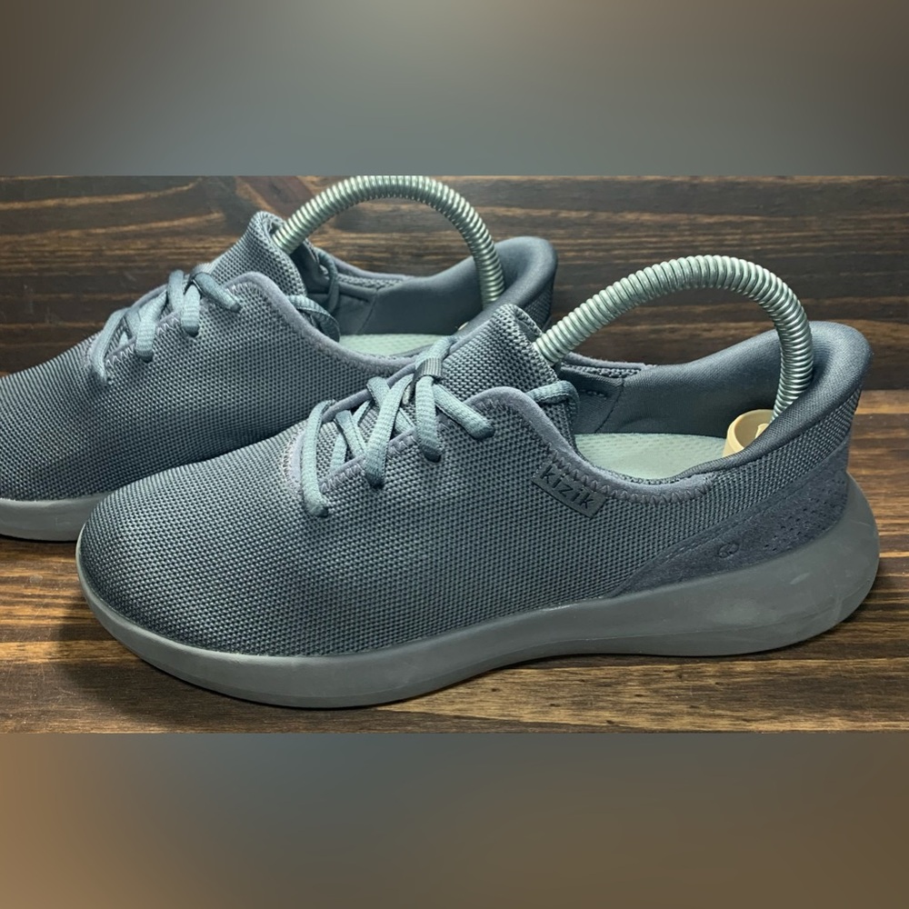 Kizik Madrid Echo Knit Mens Size 5.5 Womens Size 7 Shoes Grey Athletic Sneaker